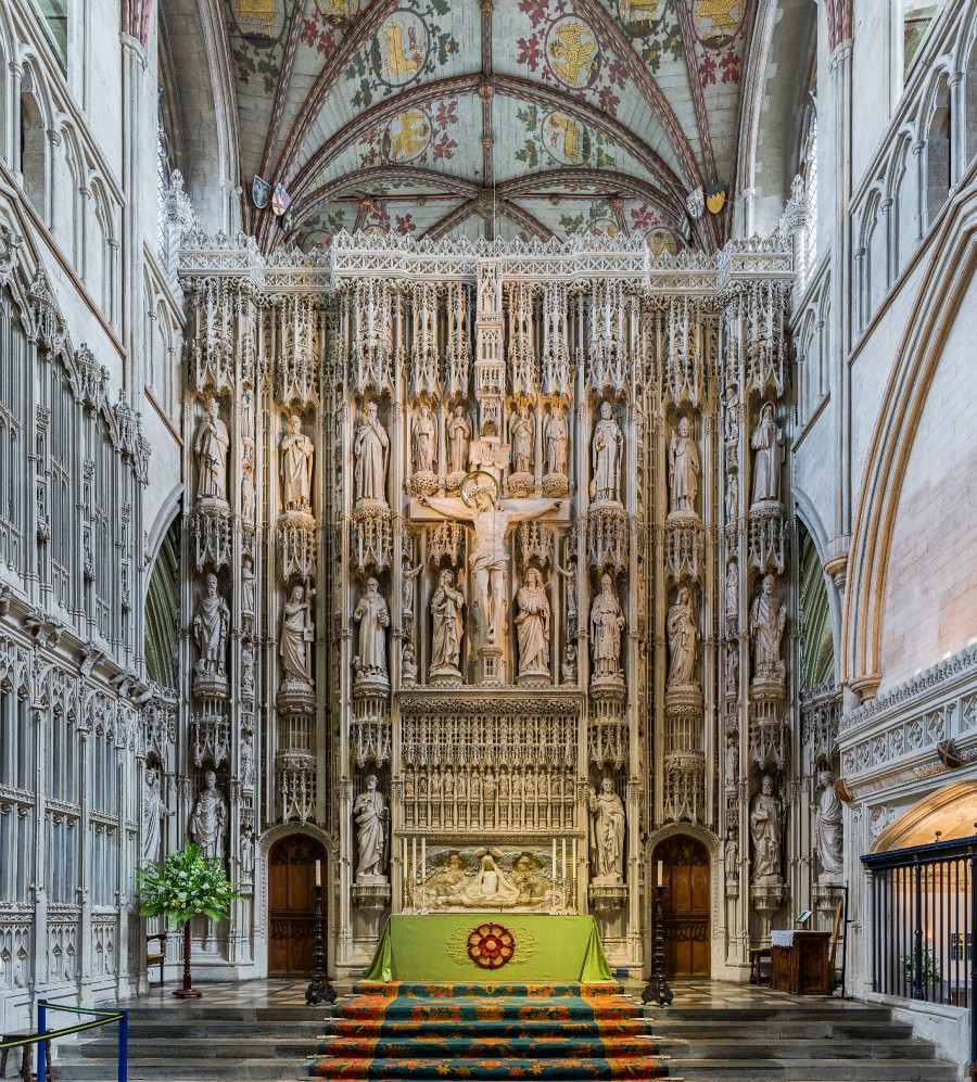 St Albans Cathedral - The Wallingford Screen of c. 1480—the statues are Victorian replacements (1884–89) of the originals, destroyed in the Dissolution of the Monasteries, when the screen itself was also damaged. Credit: David Iliff