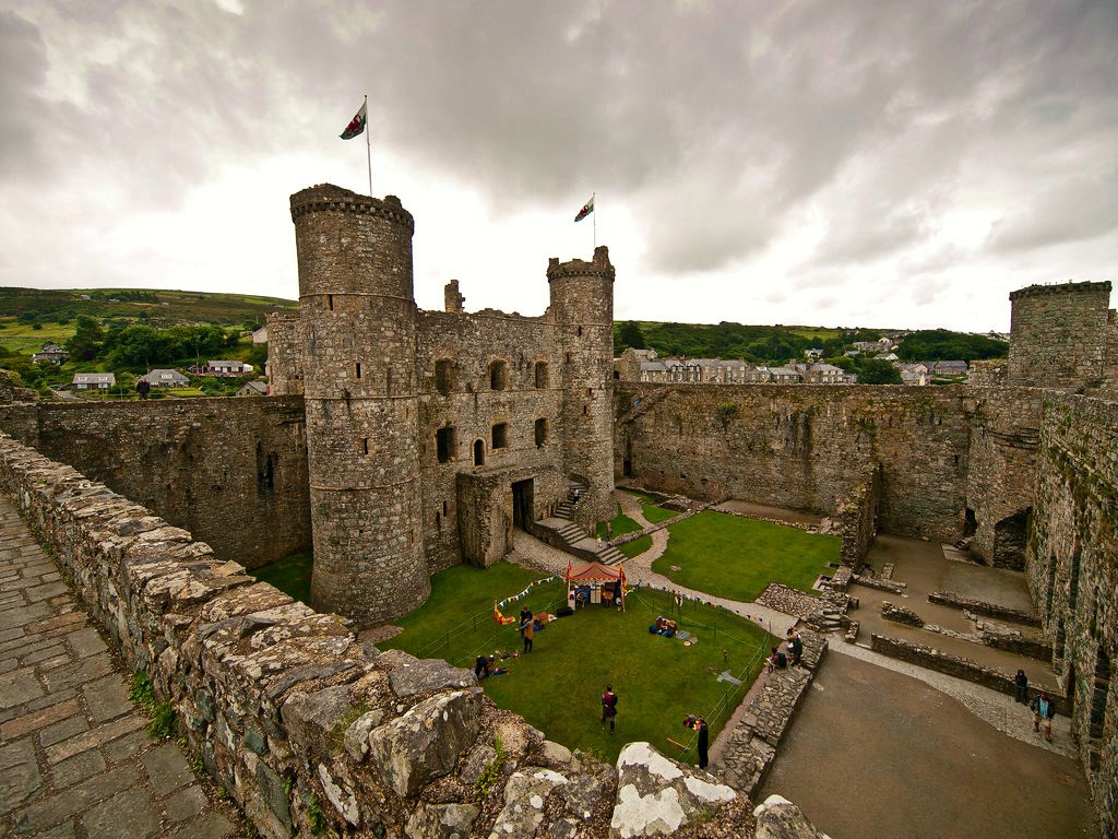 Harlech Castle. Credit William Warby, flickr