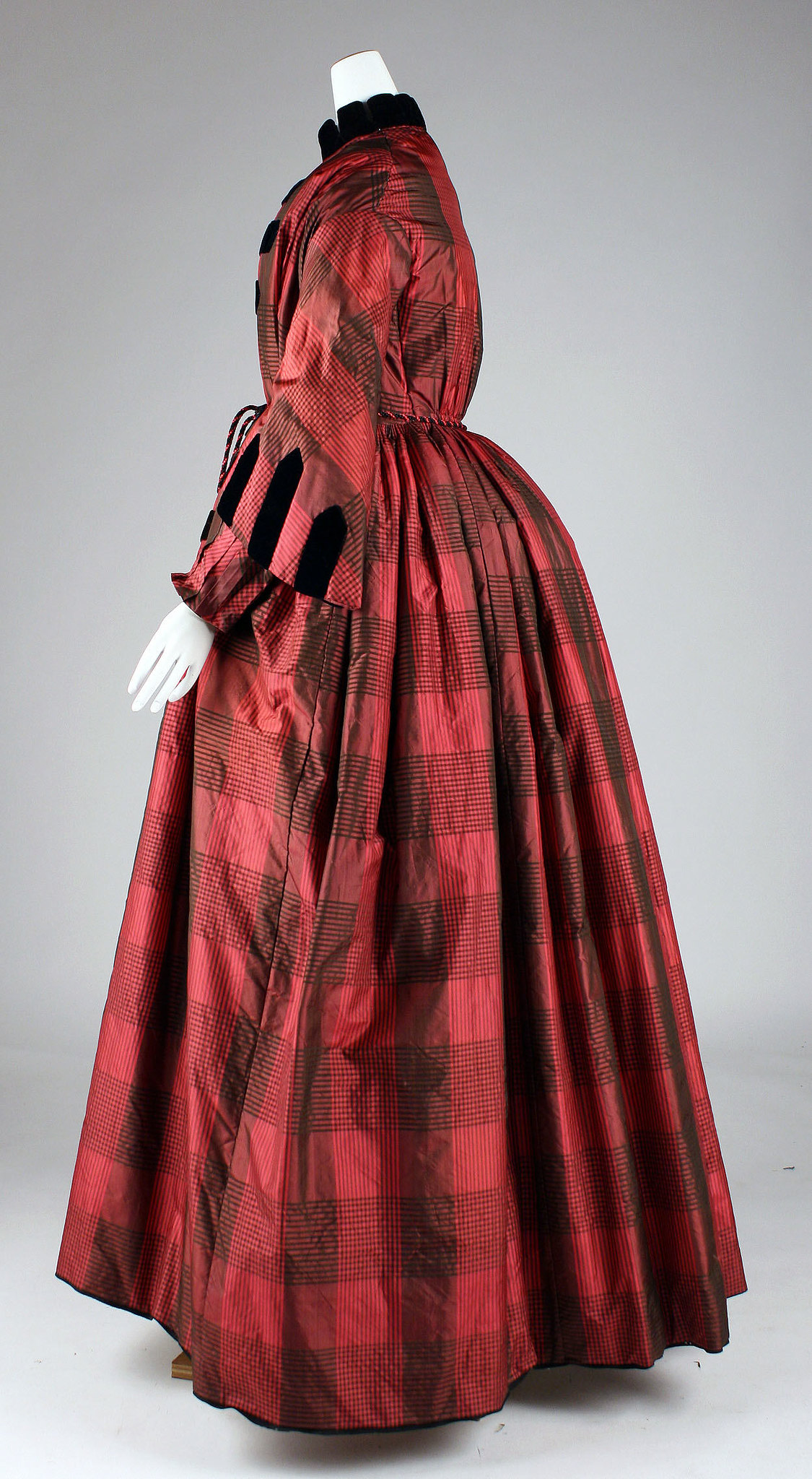 Dressing gown, c.1855, American, metmuseum