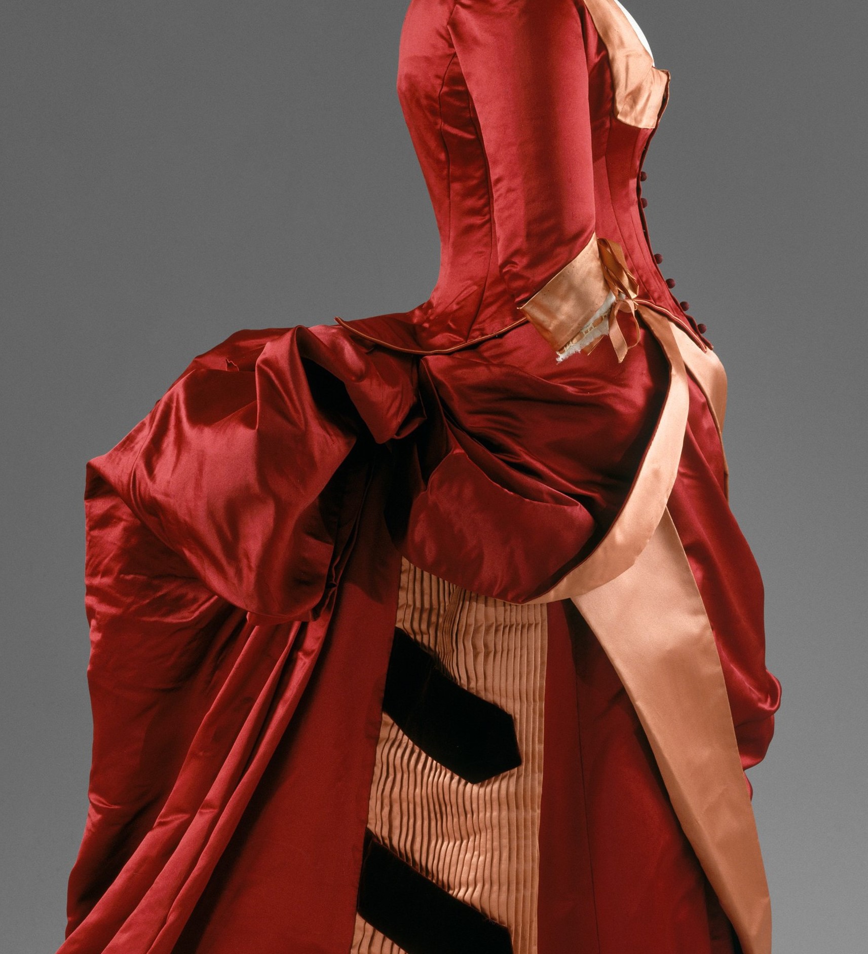 1884-86. American. Silk. metmuseum_closeup