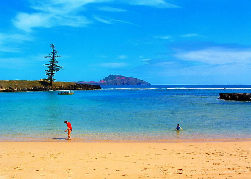 Emily Bay, Norfolk Island. Image credit Steve Daggar