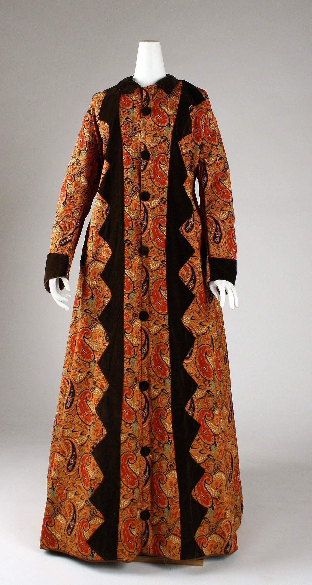 Dressing gown 1870s American Linen, cotton, metmuseum