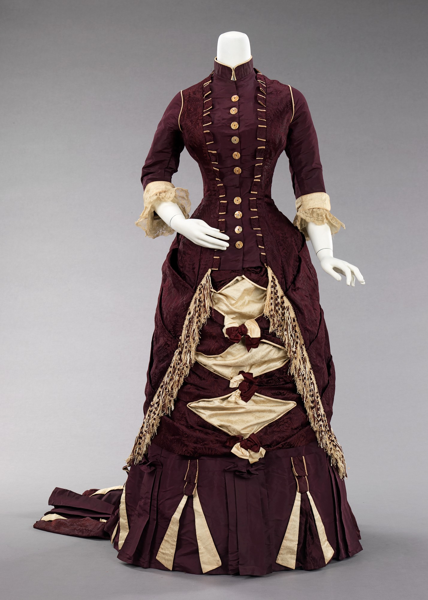 c. 1880. American. Silk, cotton. metmuseum_front c. 1880. American. Silk, cotton. metmuseum_front