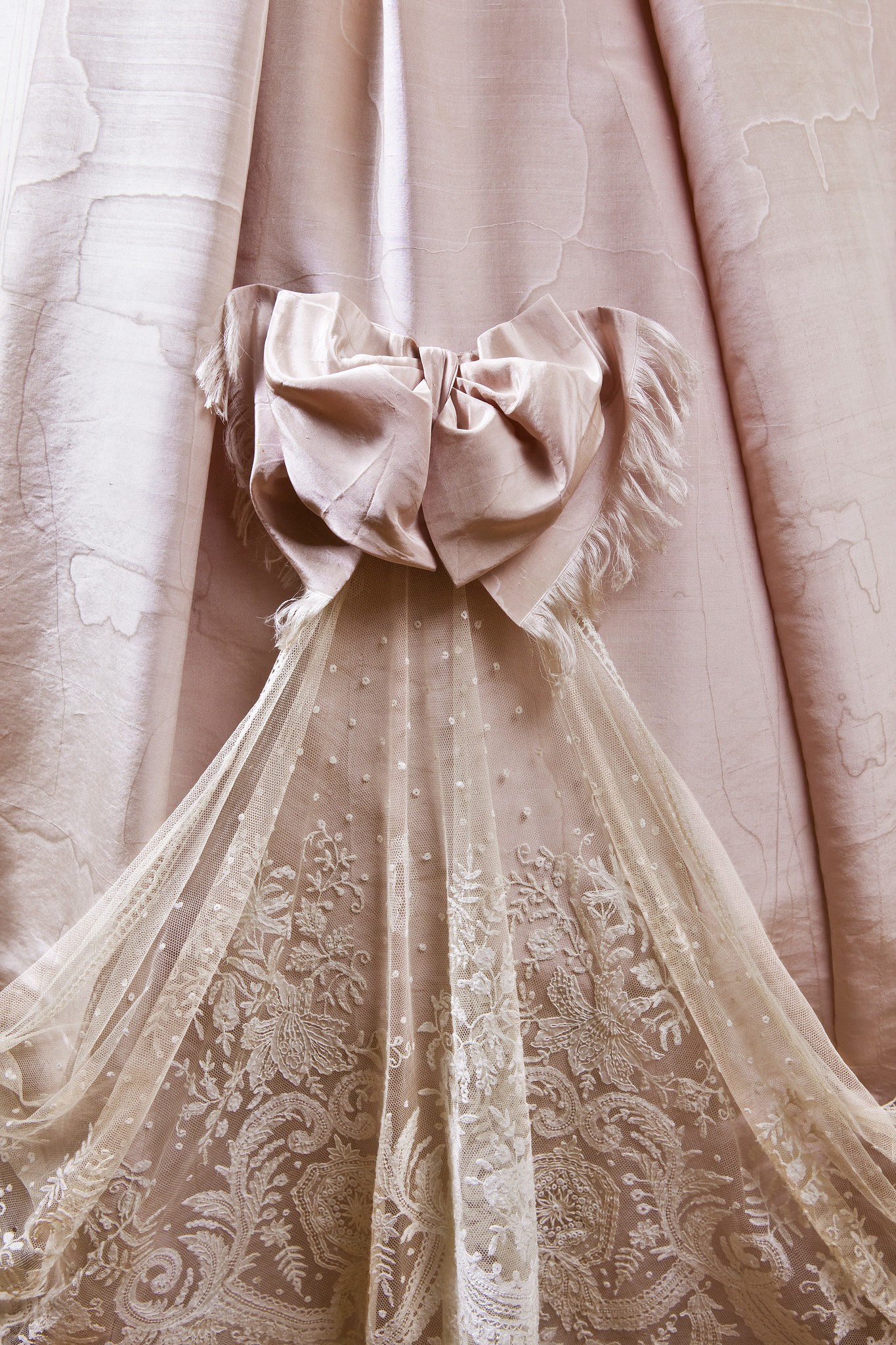 Detail of the dress Wilhelmina was wearing for the portrait of 1865