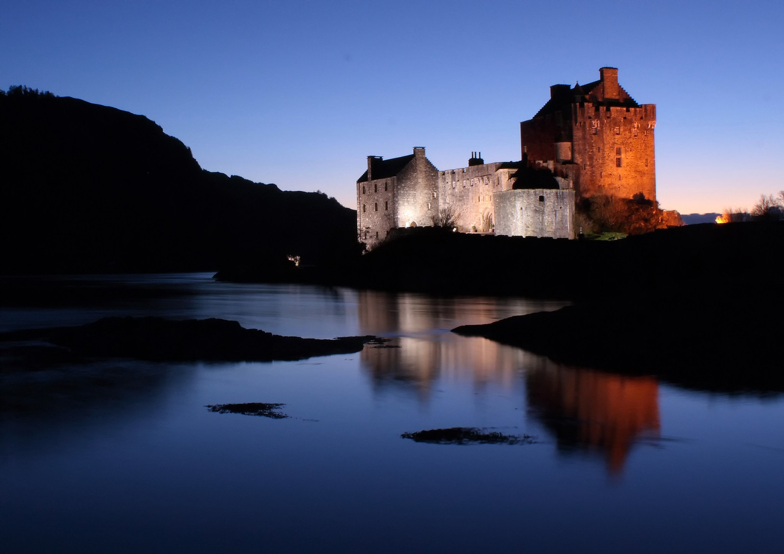 Eilean Donan at night. Credit krb&nah