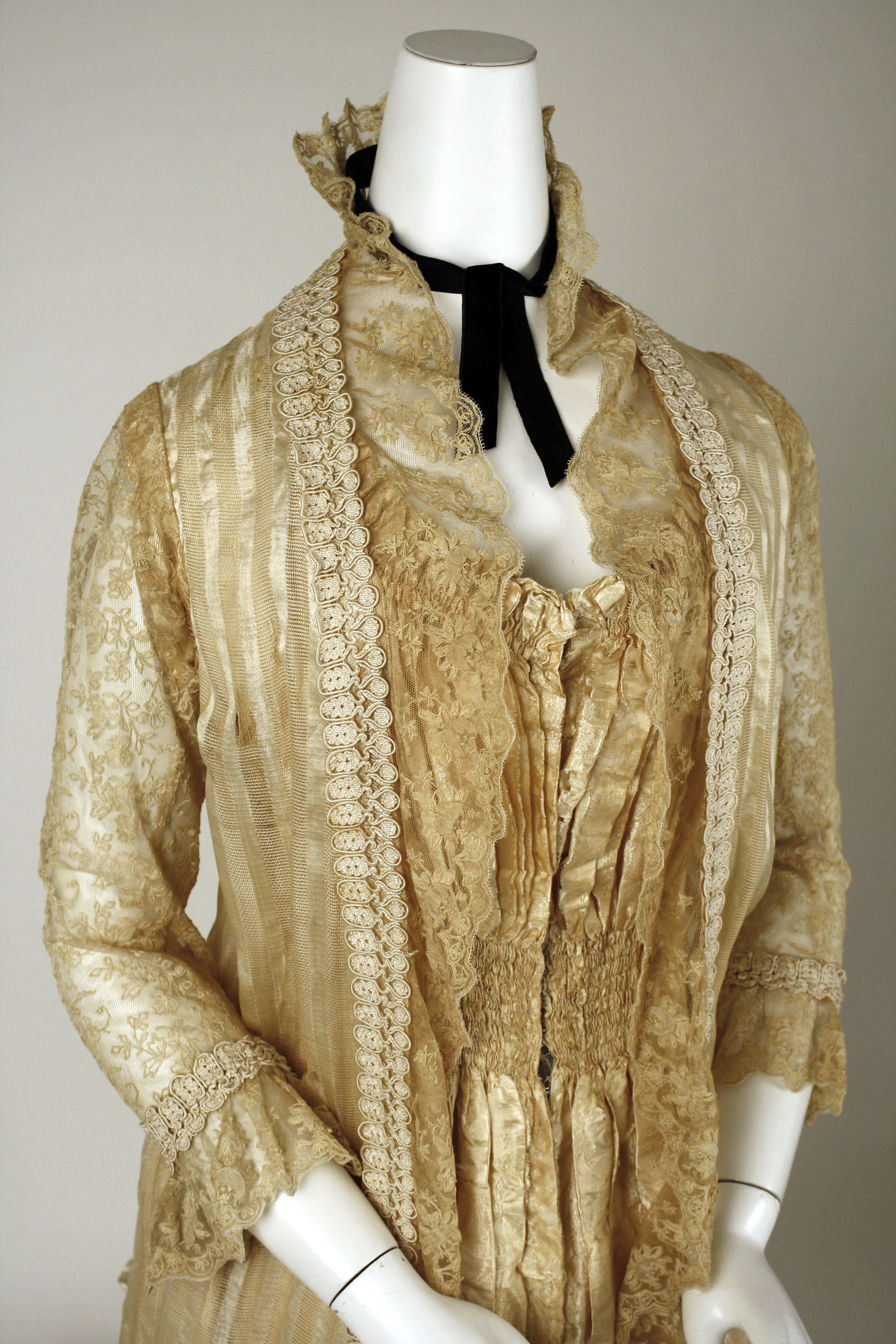 1880s Tea Gown. American. metmuseum