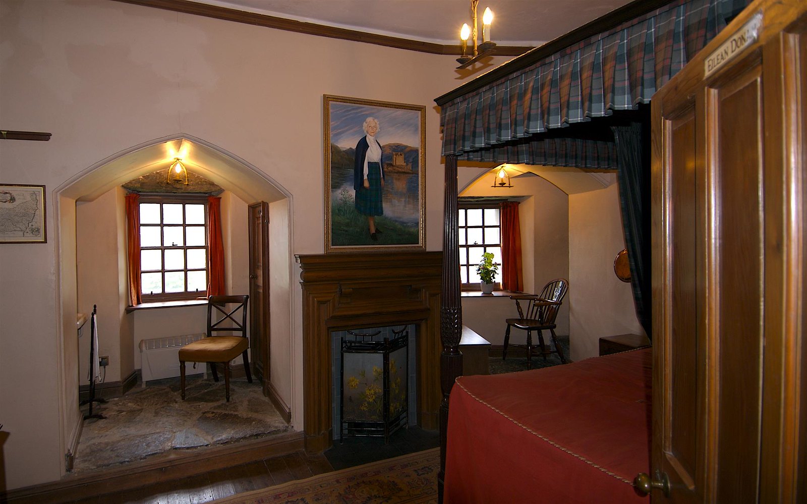 Eilean Donan Castle Bedroom. Credit Bruce MacRae