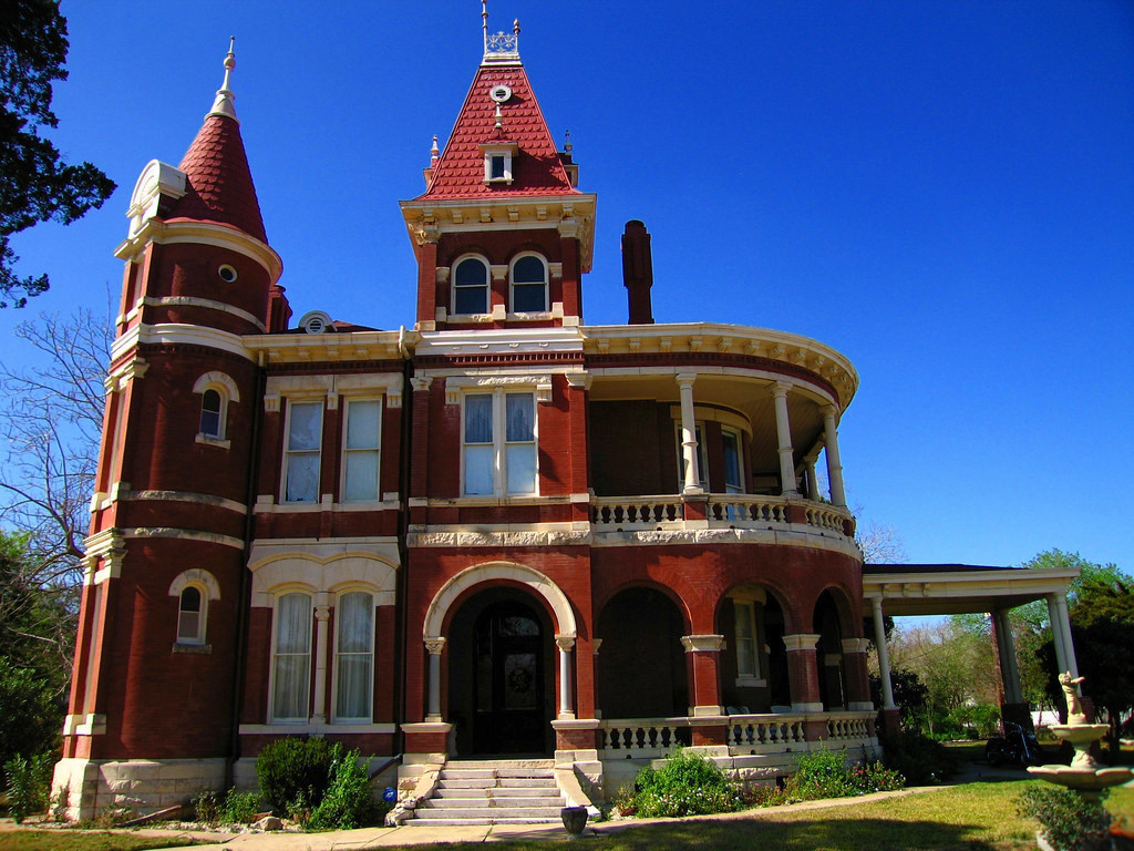 Texas cattle baron J.D. Houston's house in Gonzales, Texas. Credit ProfReader
