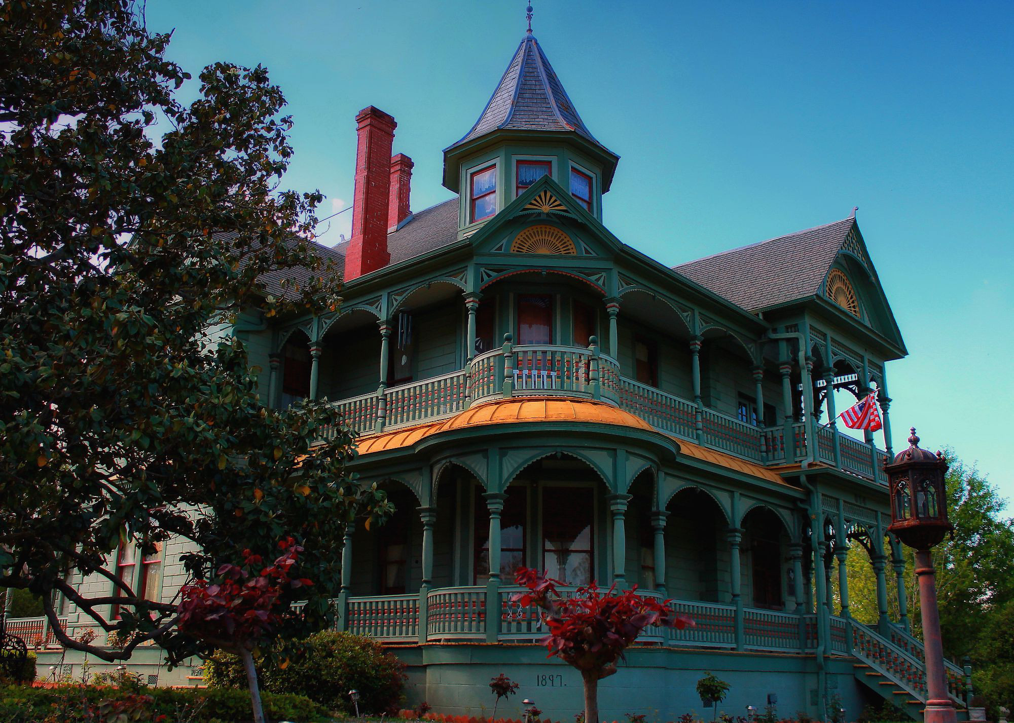 Woods-Hughes House in Brenham, Texas.. Credit Renelibrary