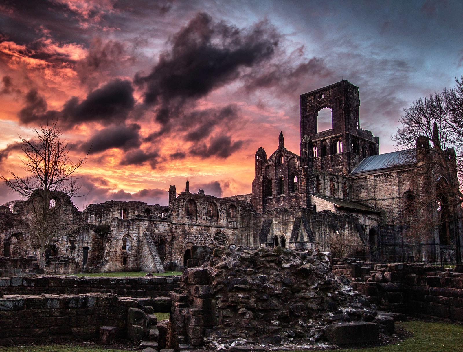 Kirkstall Abbey at sunset. Credit Minda