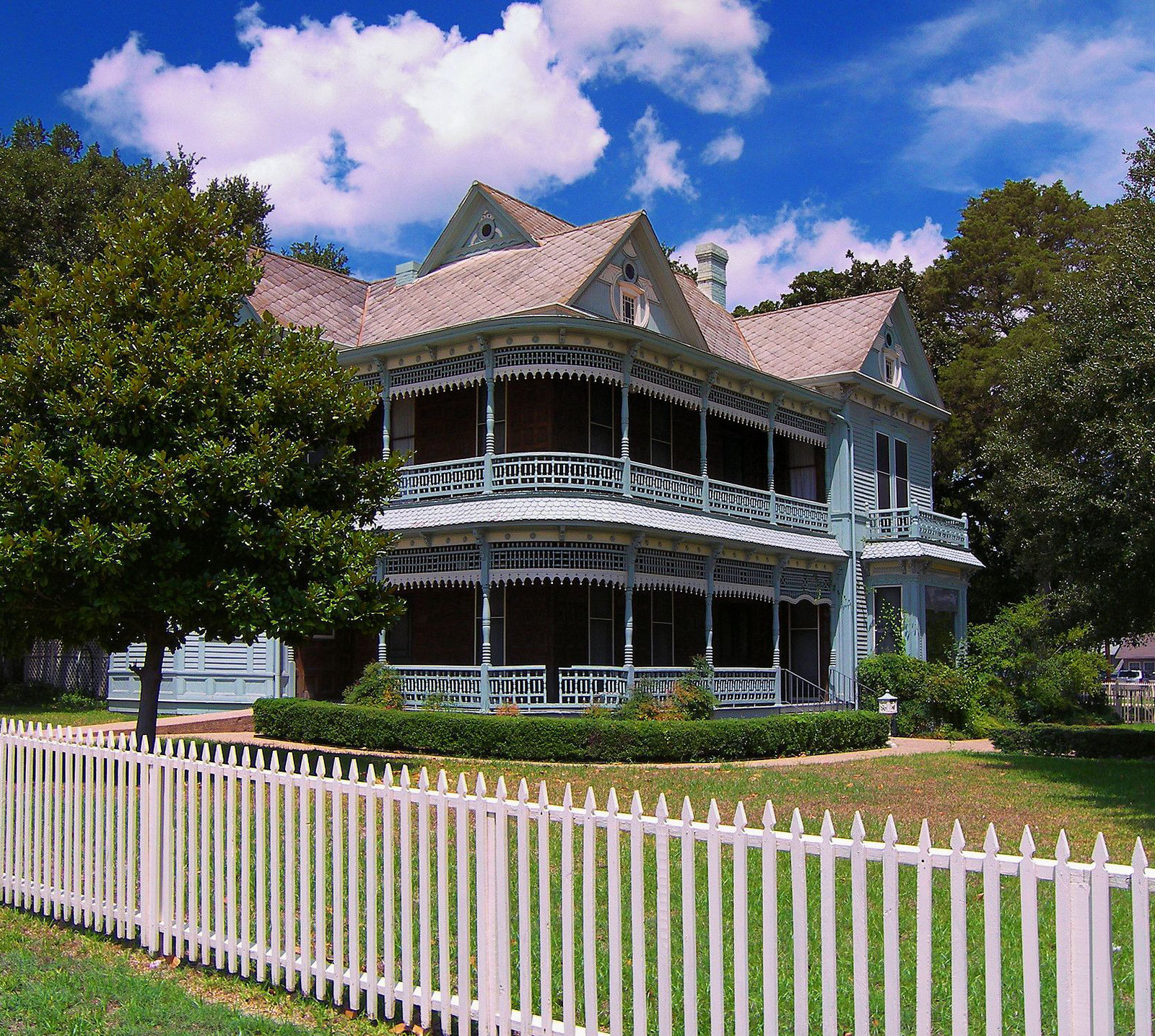 Dr. Nathan and Lula Cass House, Cameron, Texas. Credit Larry D. Moore