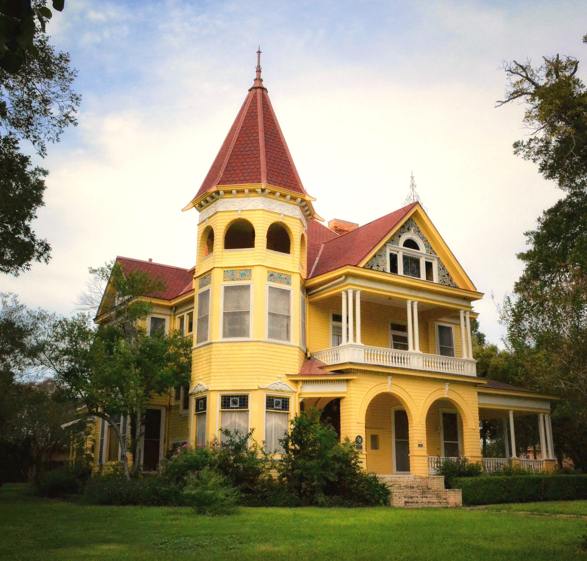 Kennard House, Gonzales, Texas. Credit 25or6to4