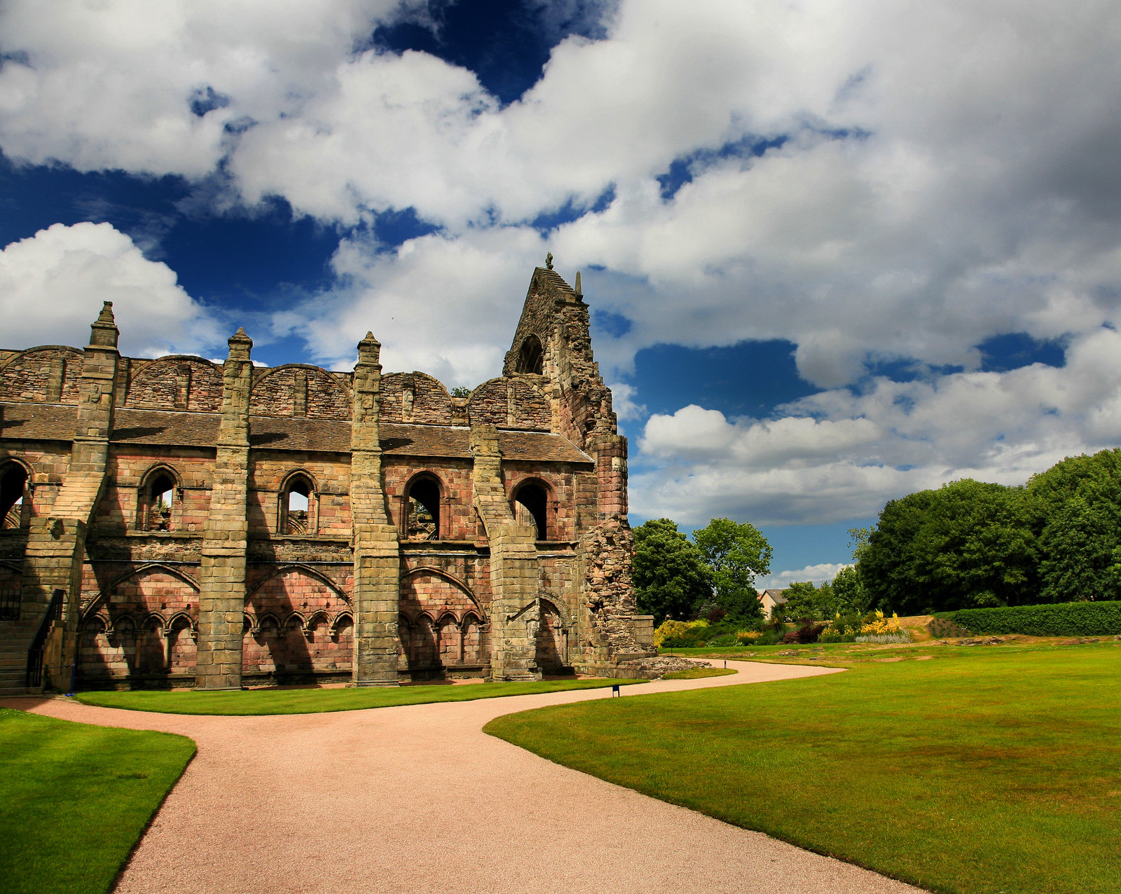 Ruins of Abbey behind Holyrood Palace. Credit Donna