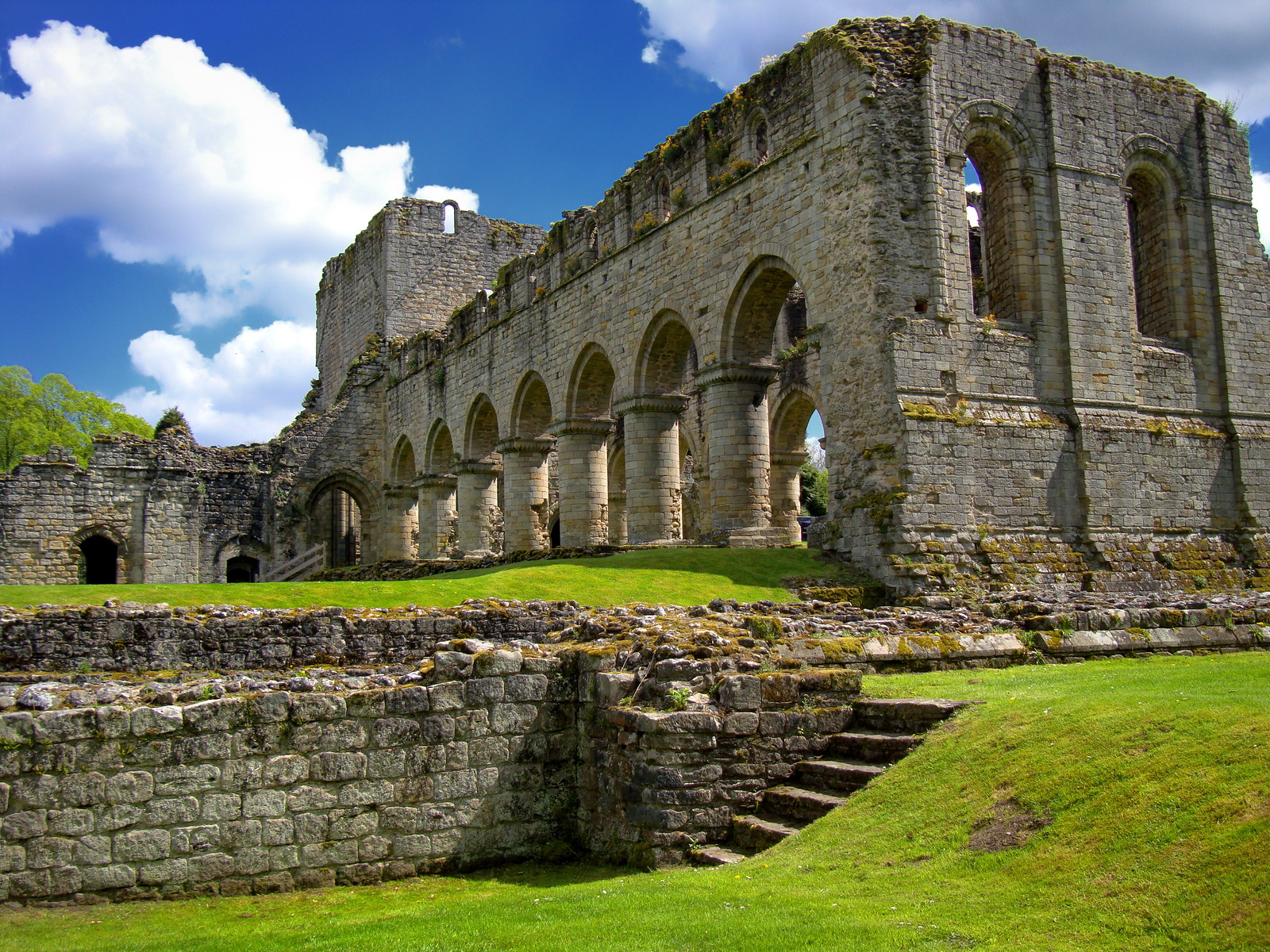 Buildwas Abbey. Credit JohnArmagh