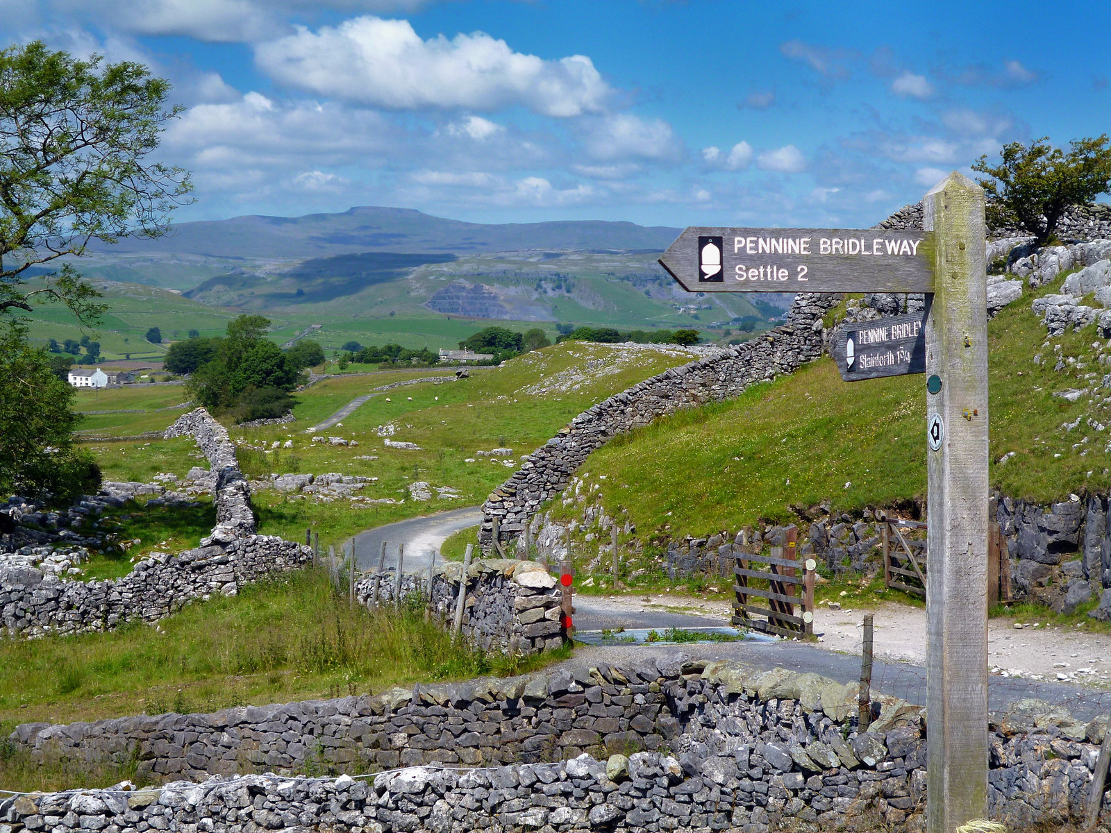 Dry Stone Walls and Bridleways. Credit Dave_S
