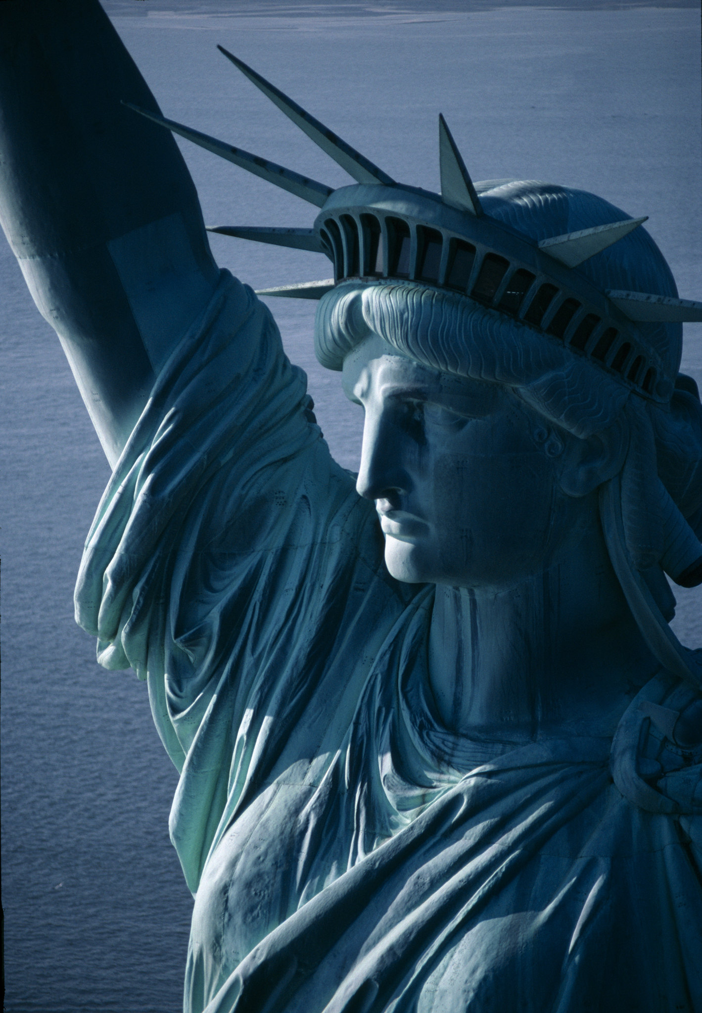 A gift of friendship from the people of France to the people of the United States and a universal symbol of freedom and democracy