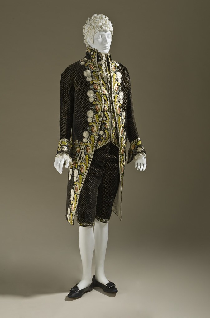 c. 1800. Man's ensemble. Silk cut and voided velvet on plain-weave foundation with supplementary weft-float patterning and silk embroidery. LACMA