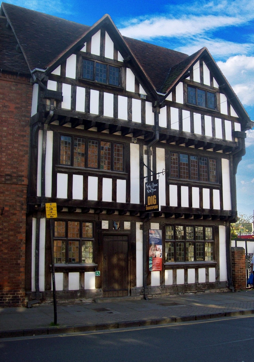 Nash's House, Stratford-upon-Avon. Credit summonedbyfells