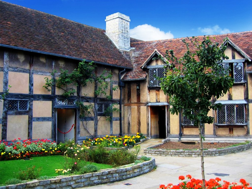 Rearview of Shakespeare's Birthplace. Credit Michele Walz Erikson