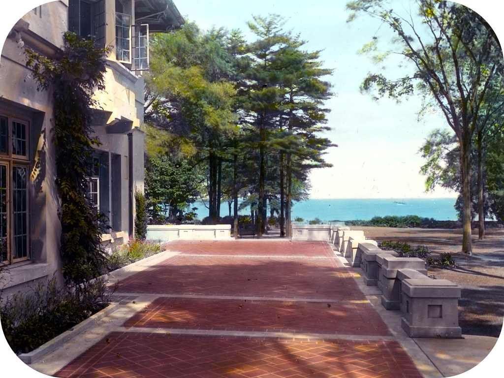 Arnold Schlaet house, Campo Point, Saugatuck, Connecticut. Terrace