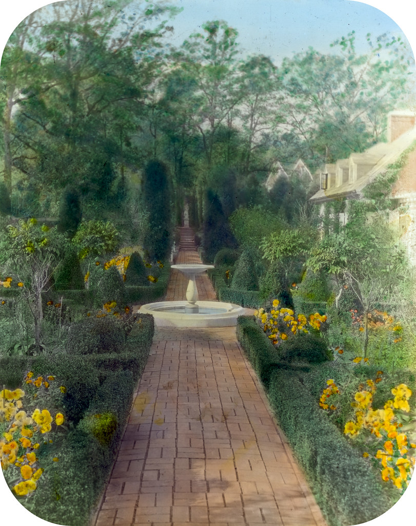 'The Causeway,' James Parmelee house, 3100 Macomb Street, Washington, D.C. Fountain