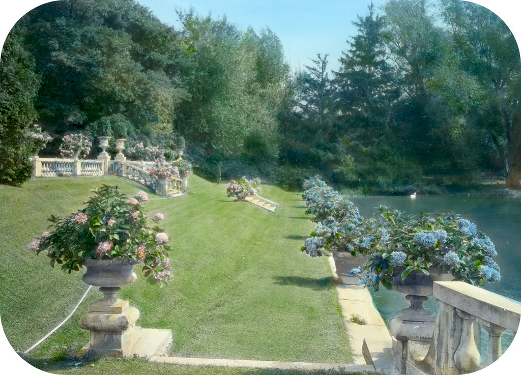 'Thornedale,' Oakleigh Thorne house, Millbrook, New York. Lawn to pond