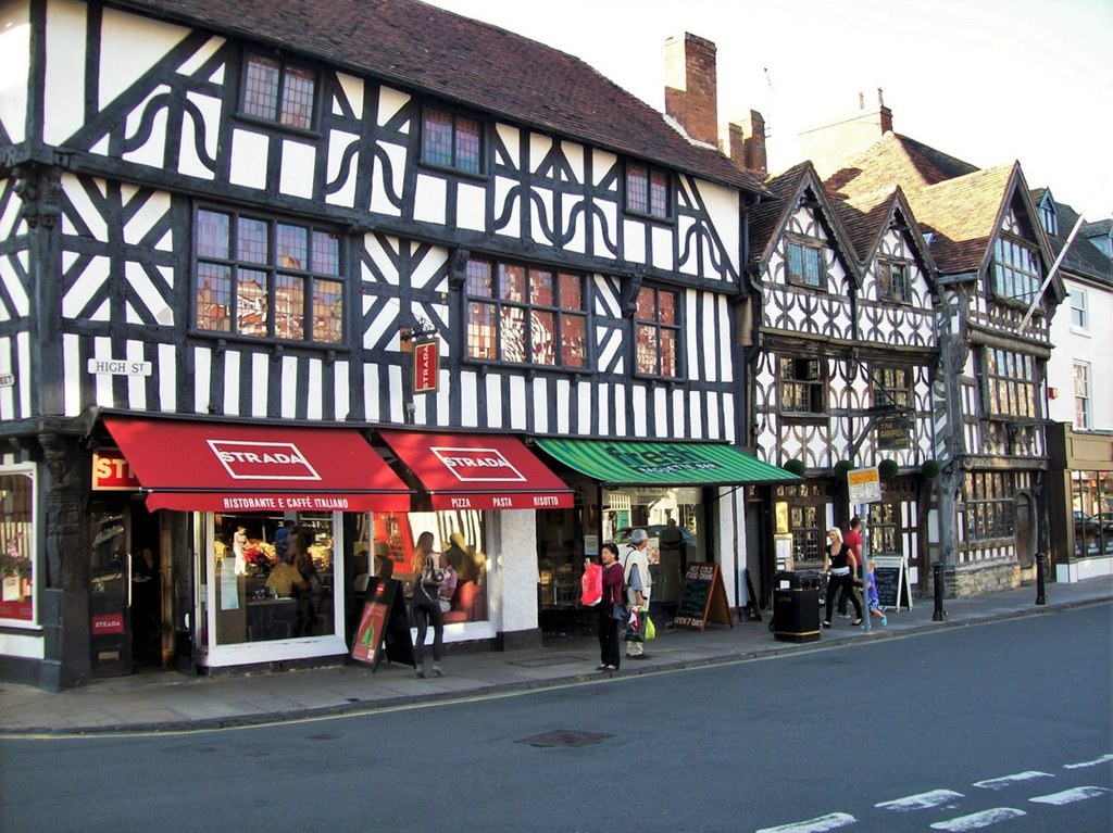Stratford-upon-Avon High Street. summonedbyfells