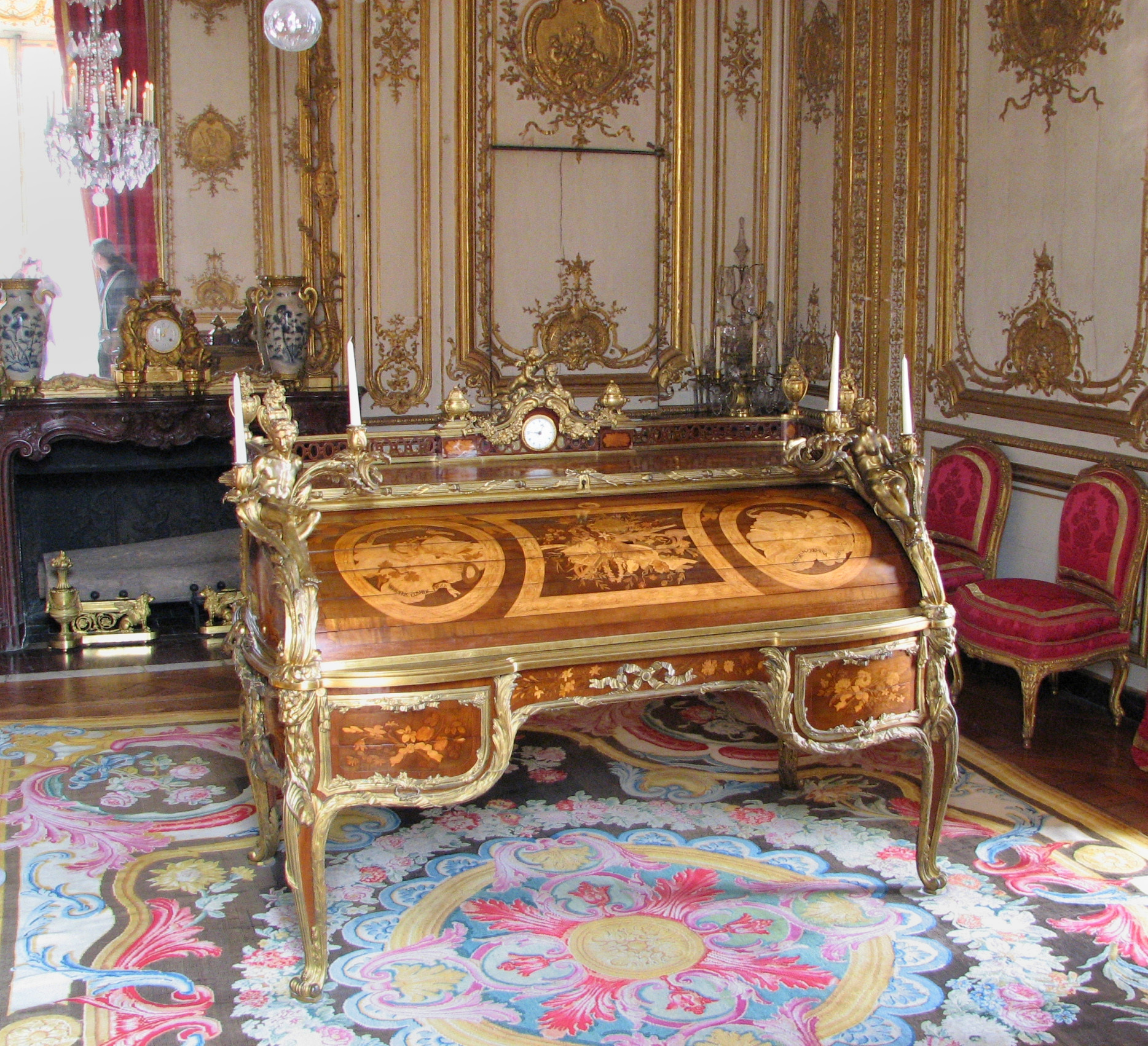 The King's Desk. Louis XV's roll-top secretary, designed between 1760 and 1769. Credit TCY
