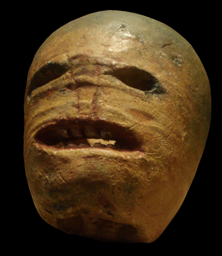 Original Irish Turnip Jack-o'-Lantern. Credit rannṗáirtí anaiṫnid