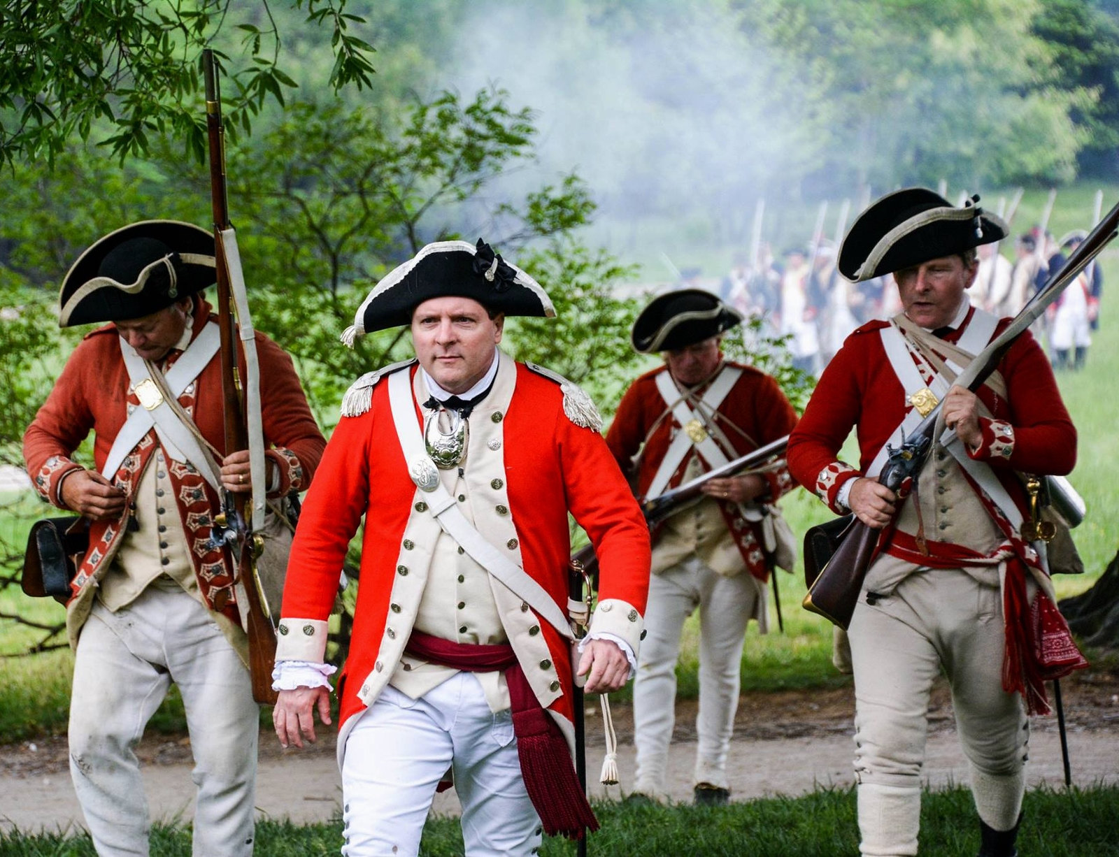 Regular British Soldiers and an Officer. Credit Tommc73