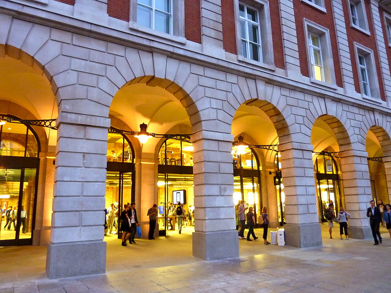 Apple Store Covent Garden. Credit Magnus D, flickr