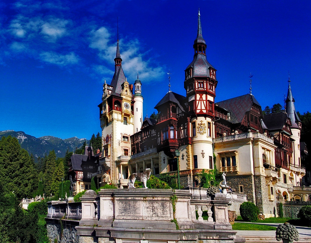 Peleş Castle. Credit Camil72