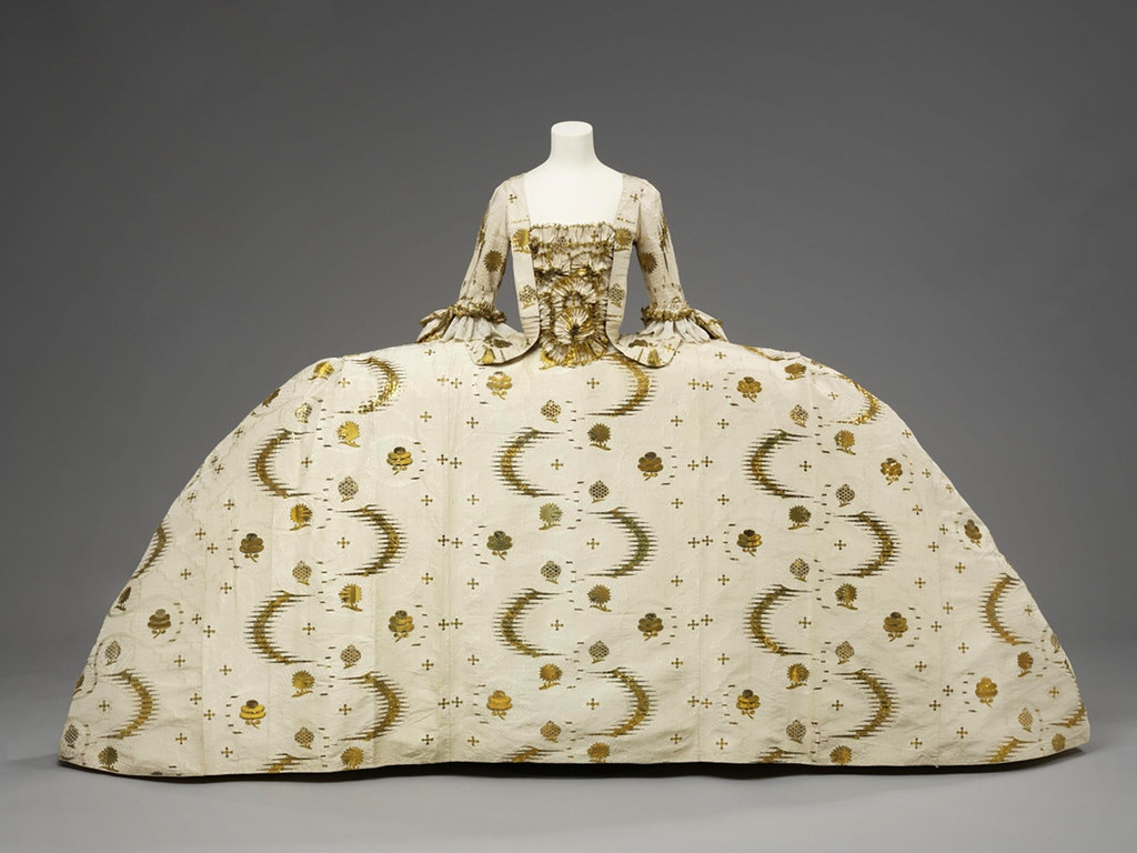 1755 Mantua. England. Silk, silver-gilt thread, linen thread, silk thread, hand-sewn. © Victoria and Albert Museum, London