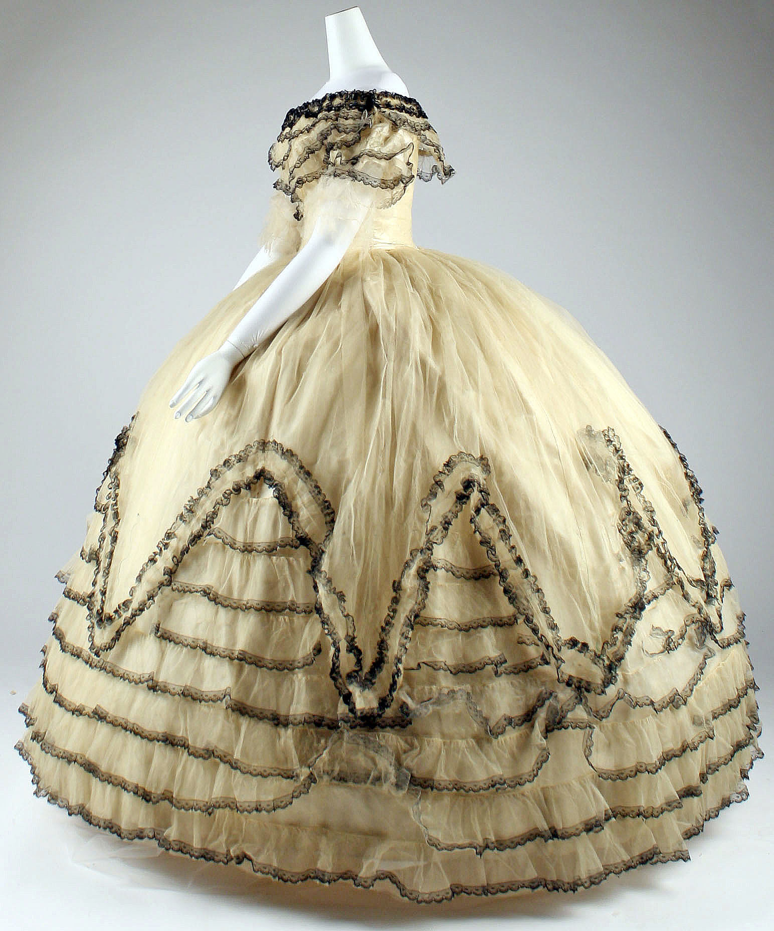 1856 Ball gown. American. Silk. metmuseum