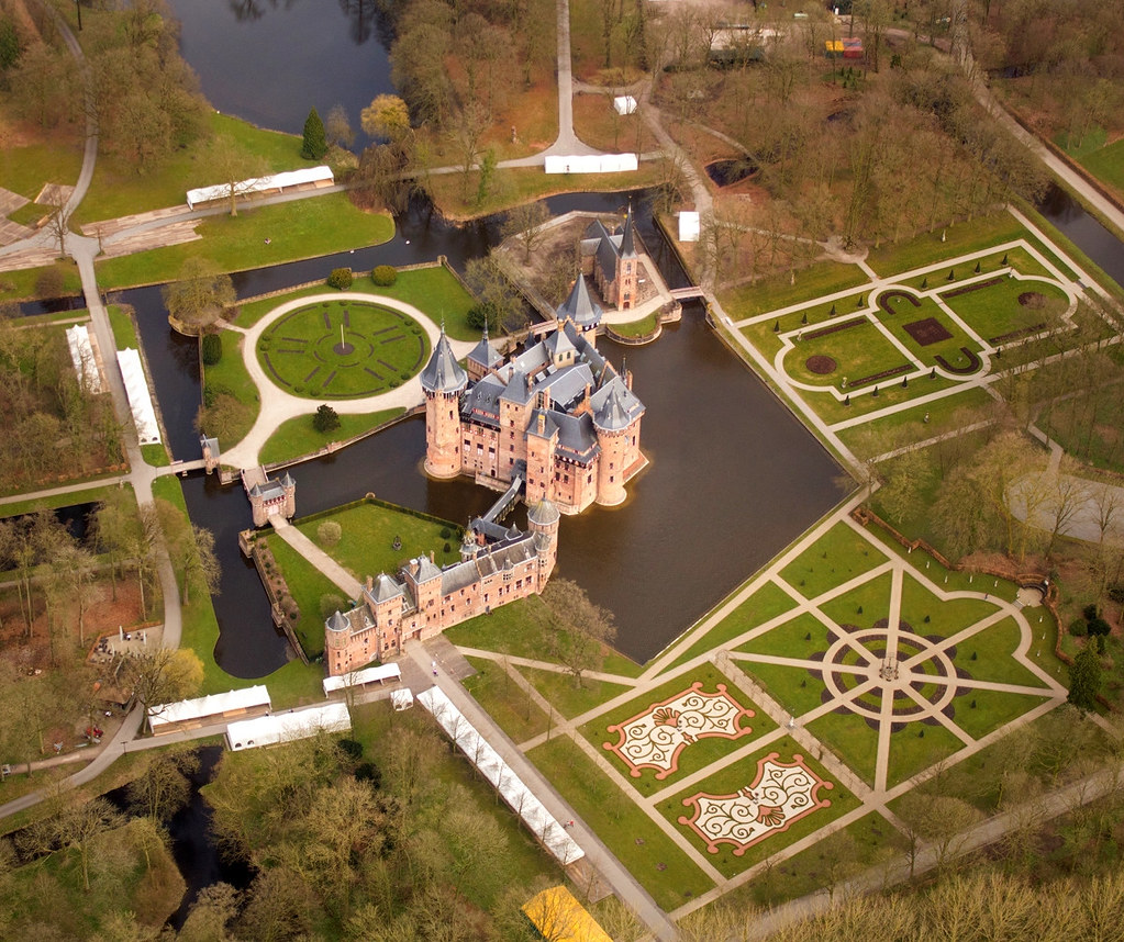 Castle de Haar aerial view. Credit Johan Bakker