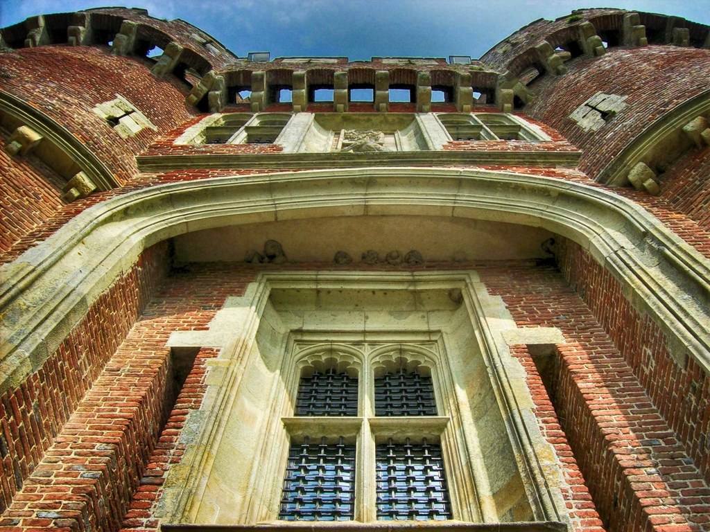 The Gatehouse, Herstmonceux Castle. Credit Poliphilo