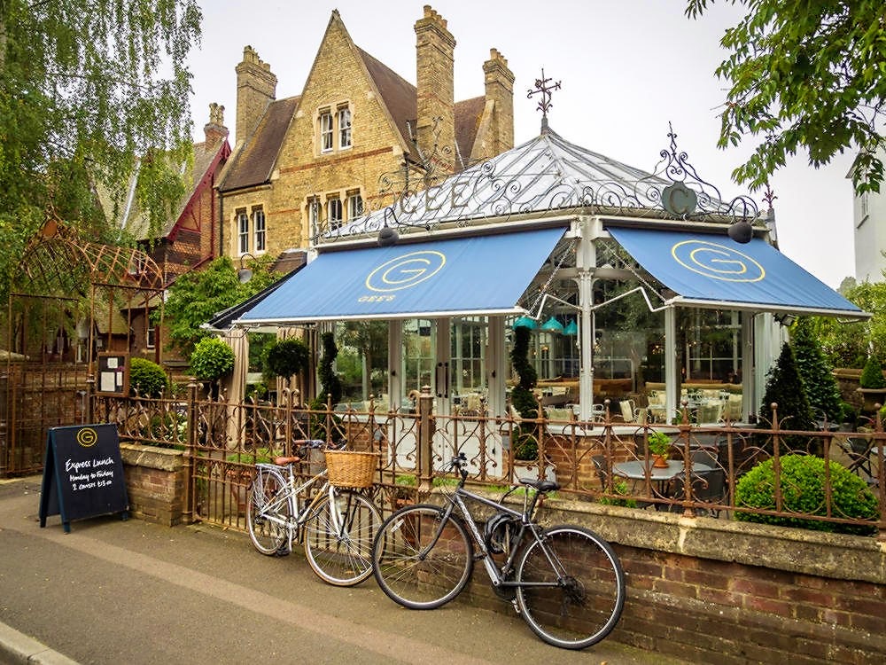 Gee's Restaurant. Credit Bob Radlinski, flickr