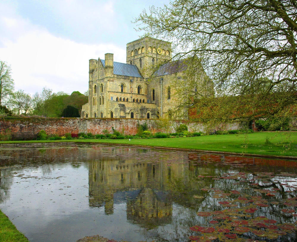 The Hospital of St Cross and Almshouse of Noble Poverty. Credit barnyz, flickr