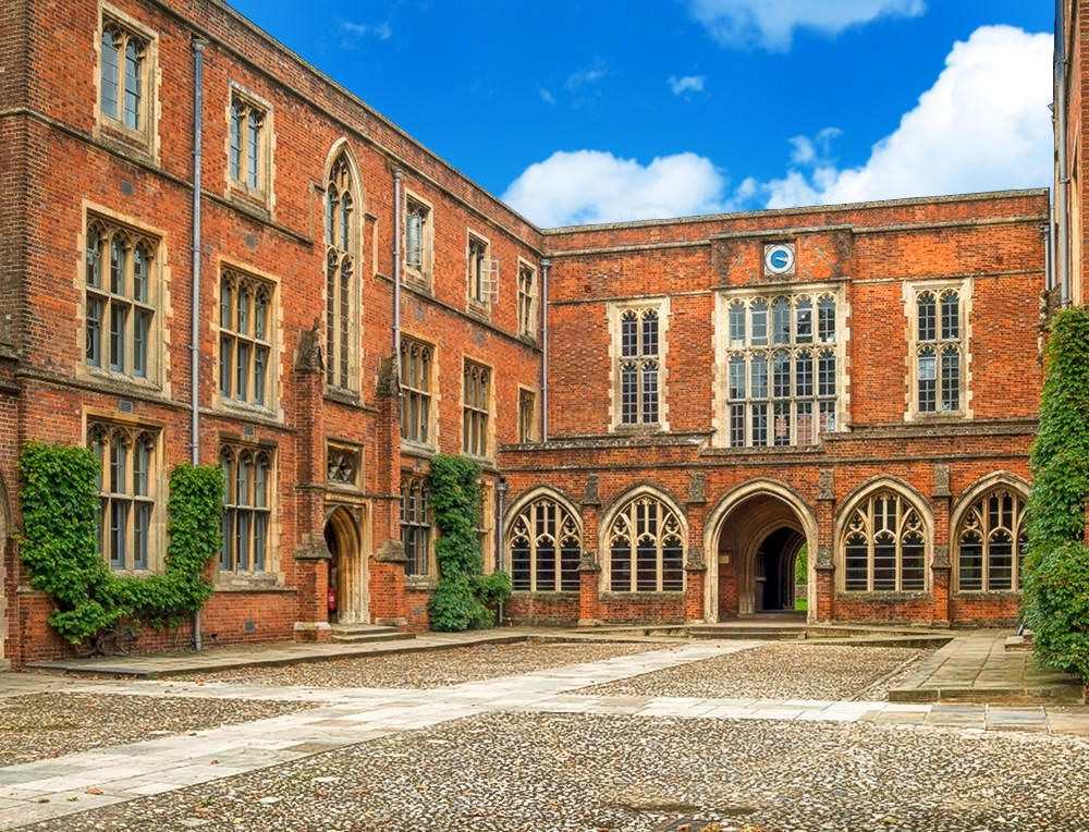 Winchester College. Credit Anguskirk, flickr