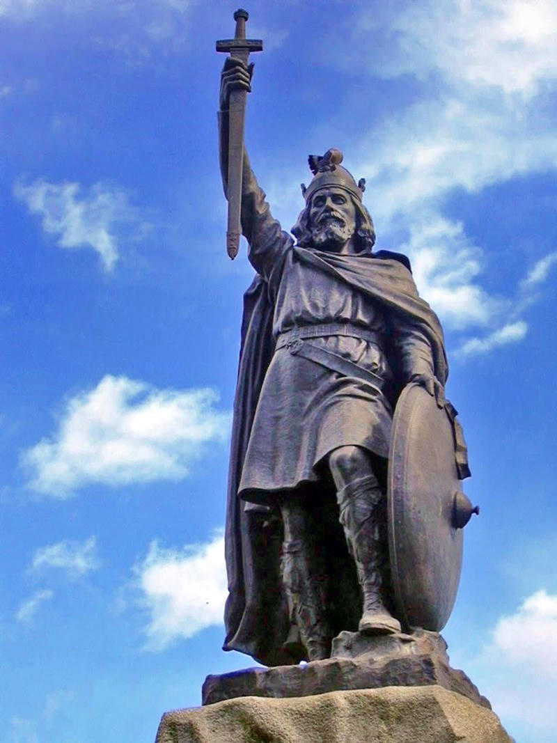 King Alfred's Statue, Winchester. Credit Odejea
