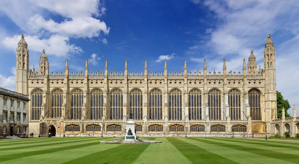 Side view of Kings College Chapel from inside the college. Credit Dmitry Tonkonog