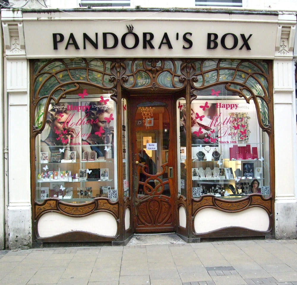 Art Nouveau shop on Green Street, Cambridge. Credit Fæ