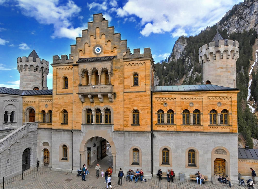 Neuschwanstein Castle, Lower Courtyard. Credit Bbb