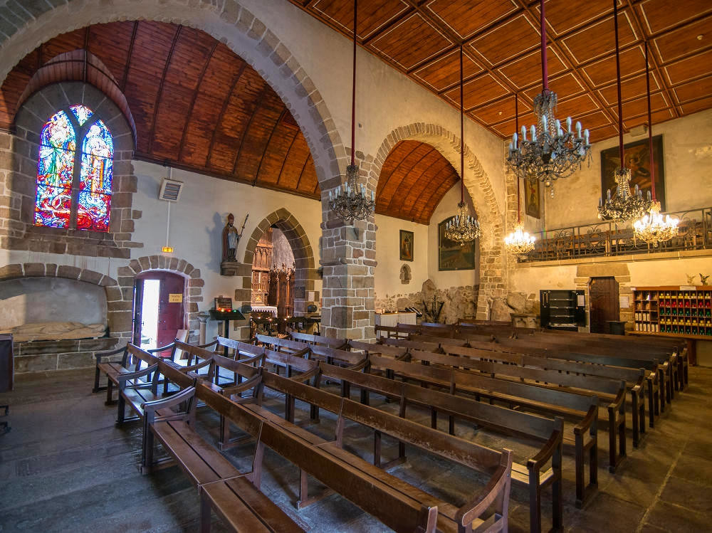 Église Paroissiale Saint-Pierre - Mont St Michel. Credit Jorge Láscar, flickr