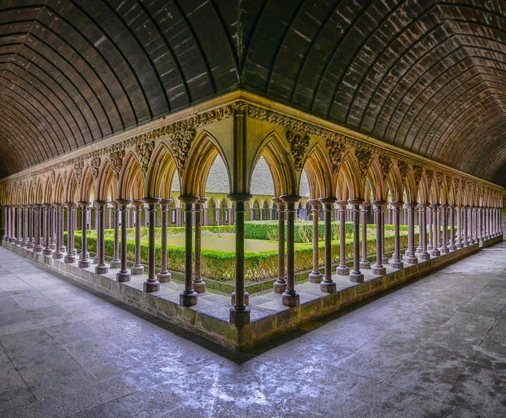 Mont St Michel Cloister. Credit Jorge Láscar, flickr