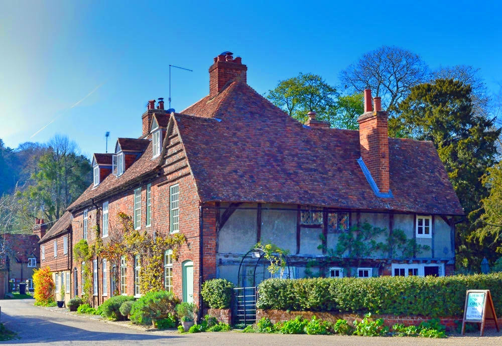 Cottages, Hambleden, Buckinghamshire. Credit Oswald Bertram