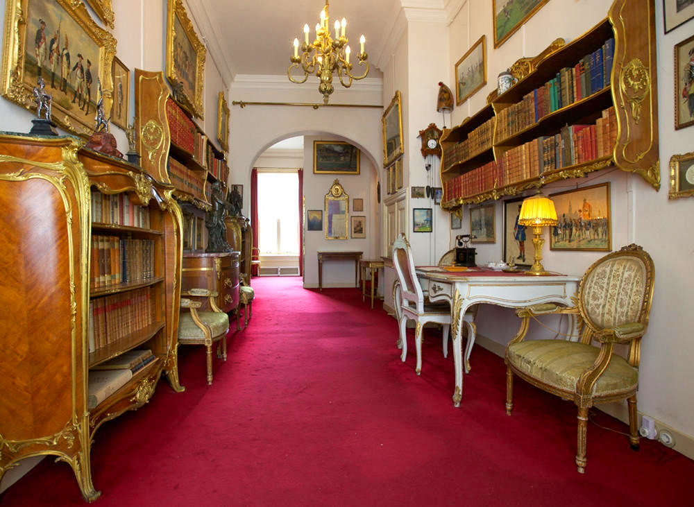 The corridor between the men's and women's room on the 1st floor in Doorn House. Credit Sebastiaan ter Burg