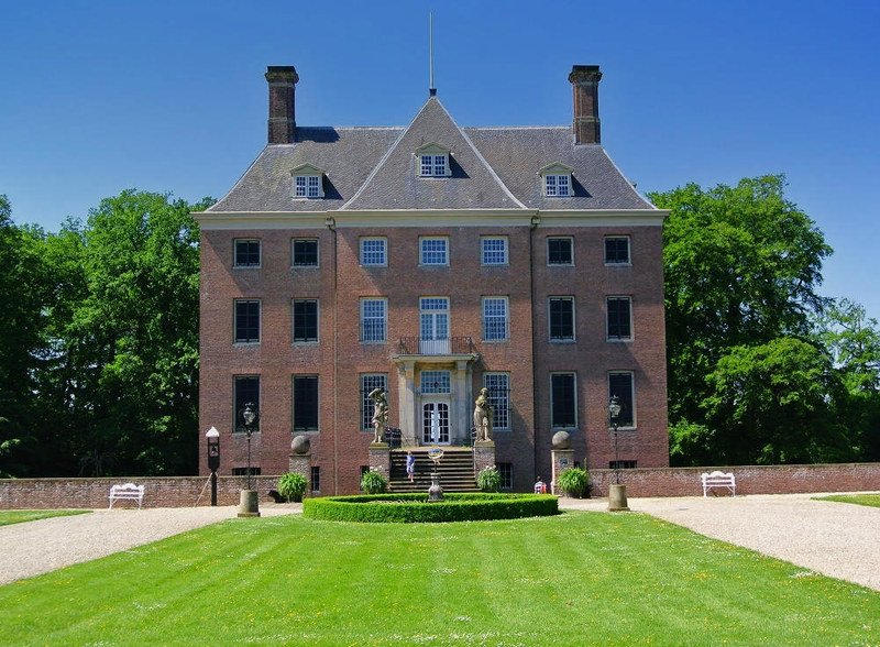 Amerongen Castle, Netherlands. Credit Ben Bender