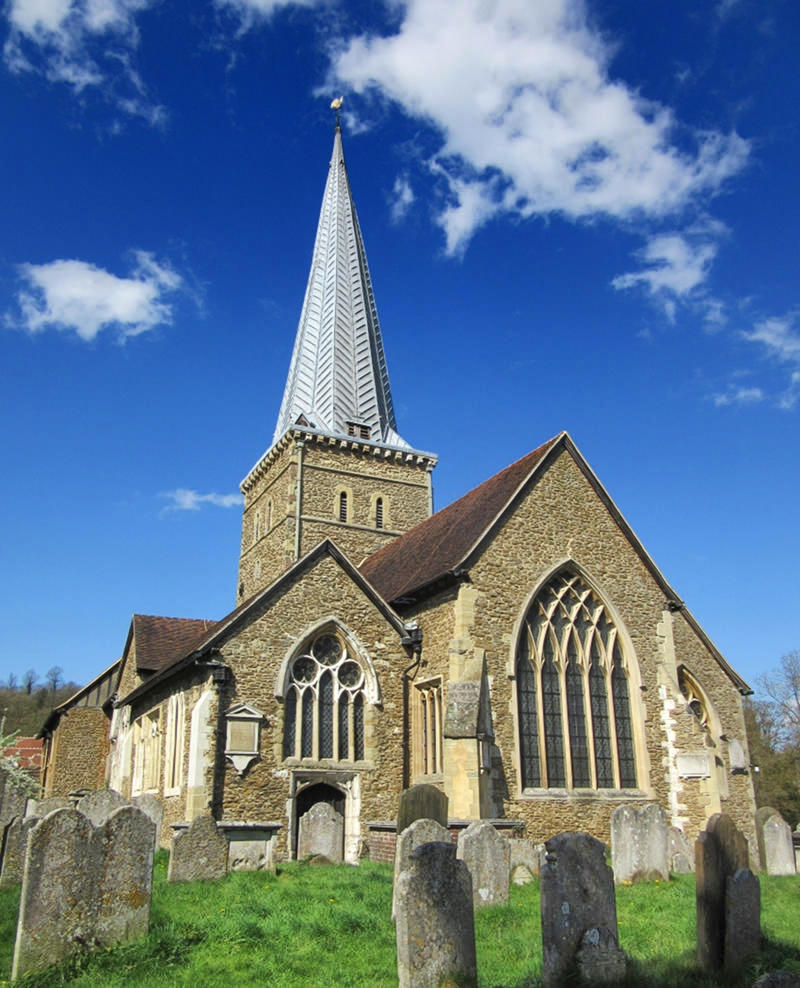 St Peter and St Paul's Church, Godalming, Surrey. Credit Hassocks5489