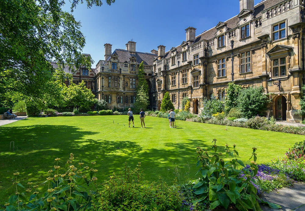 Croquet at Pembroke College. Credit Bob Radlinski, flickr